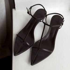 Jil Sander Point Gabi T Bar Strap Leather Kitten Heels in Caffe EU 41